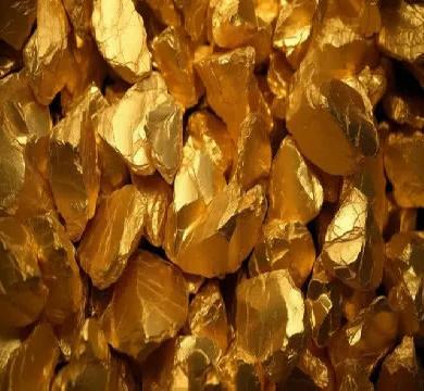 هبوط نسبي لسعر الذهب في مستهل تعاملات اليوم الأثنين